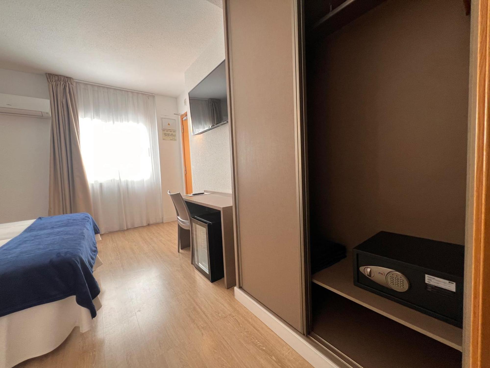 Hotel Montesol ベニドルム エクステリア 写真